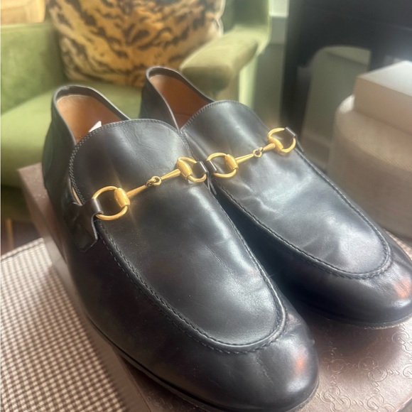 Gucci Jordaan Leather Loafers in Black w/ Gold Horsebits - Picture 7 of 13